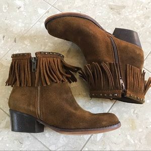 🔸Bare traps Wendell booties